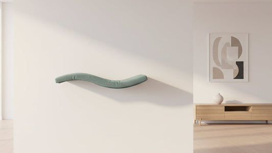 "Playful curve - left" 95 cm Cat Shelf, metal base