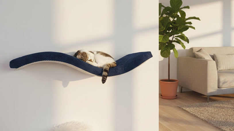 "Playful curve - left" 95 cm Cat Shelf, metal base