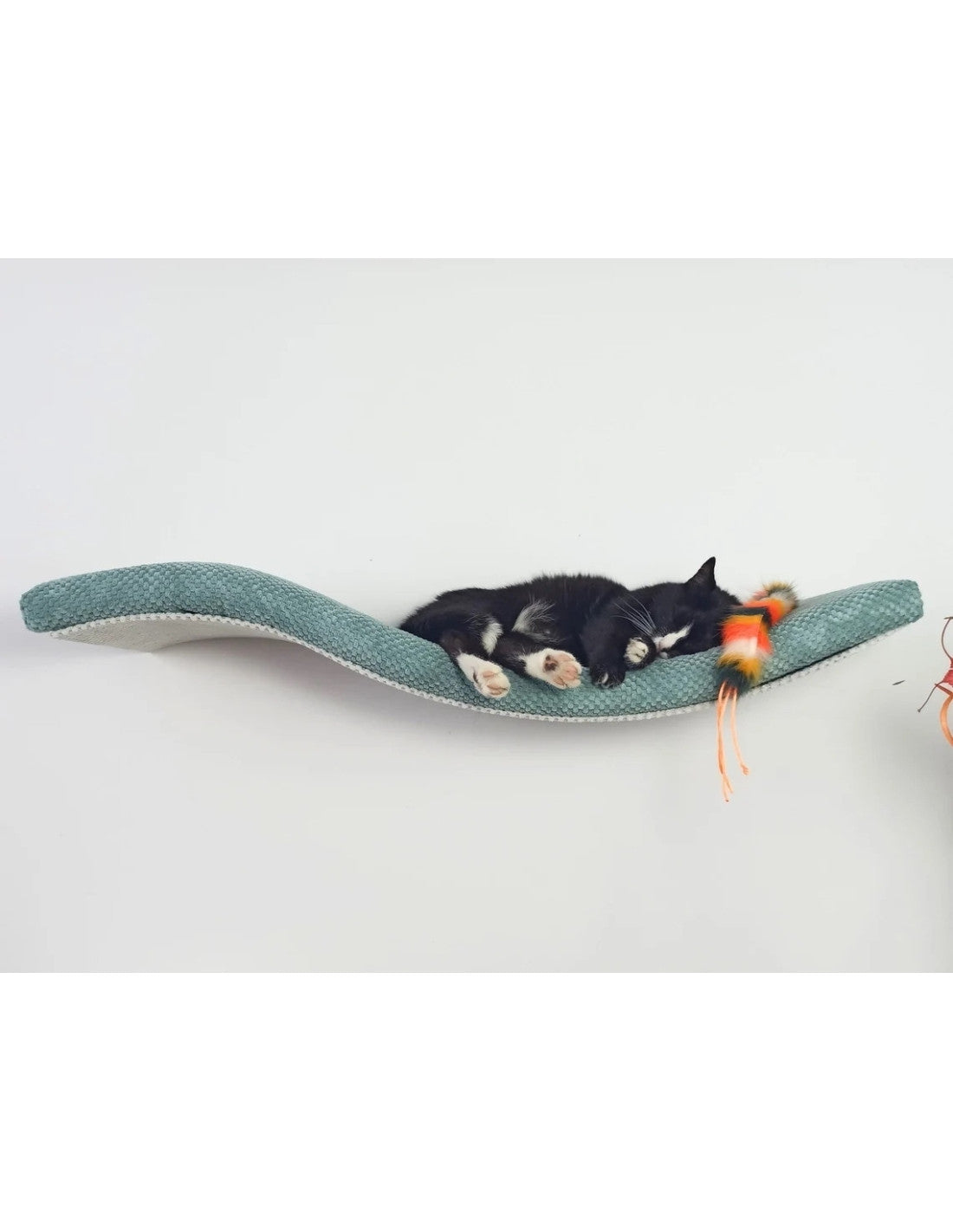 Cat Shelf – The Playful Curve Right 75 cm