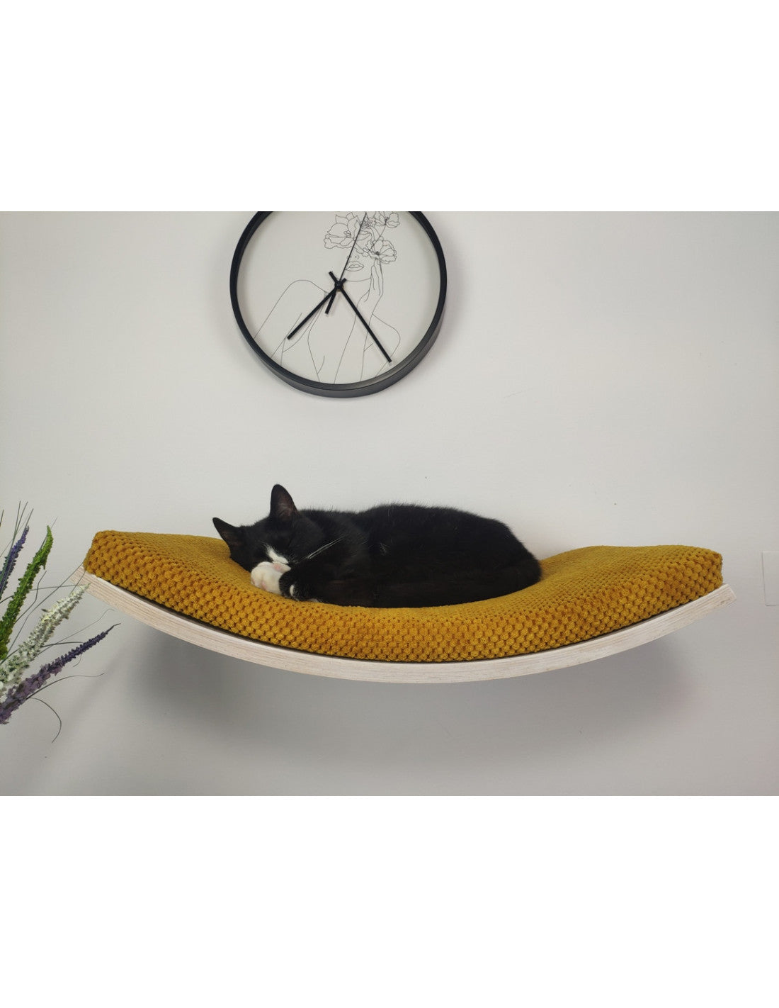 "The Soft Shape" 60 cm Cat Shelf, wood base