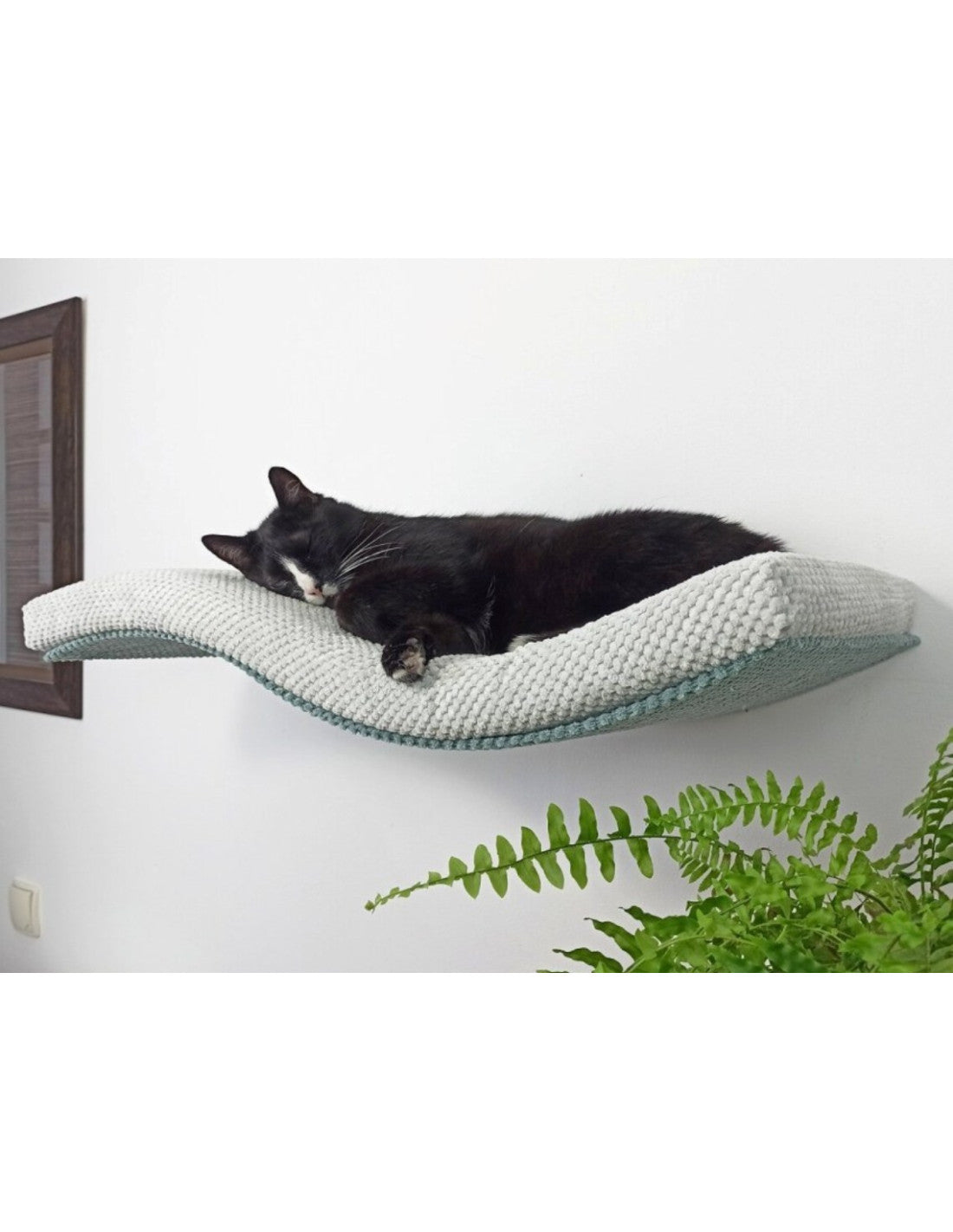 Cat Wall Shelf – The Playful Curve Right 95 cm
