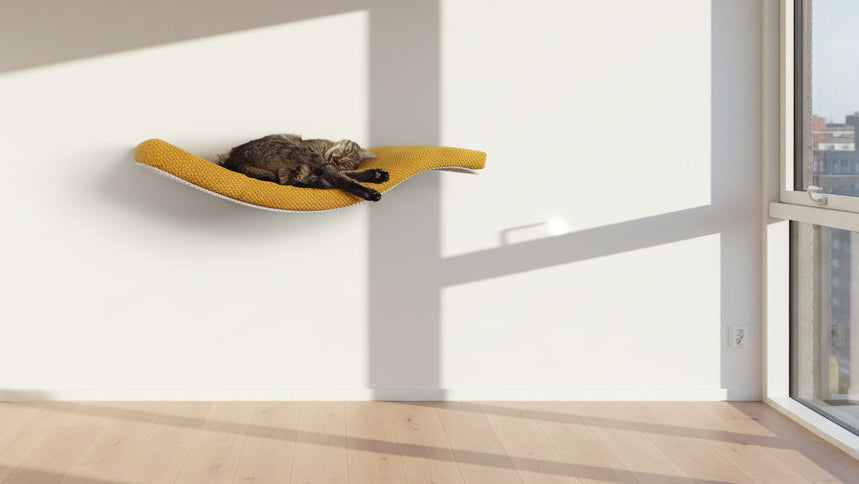 "The Wavey Retreat" 95 cm Cat Shelf, metal base